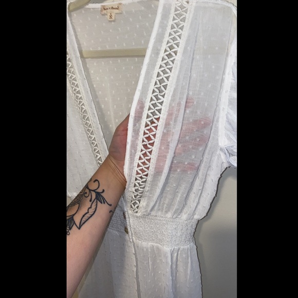 White cover up - Picture 3 of 3